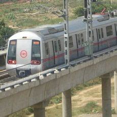 Delhi to Gurgaon now in 30 minutes, Metro Rail halves the travelling time