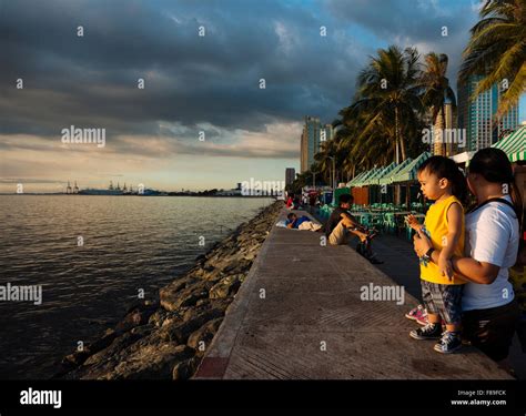 baywalk roxas boulevard manila philippines stock photo alamy