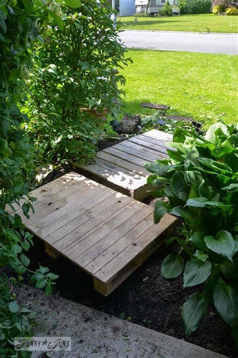 Diy Pallet Walkways In Garden 101 Pallets