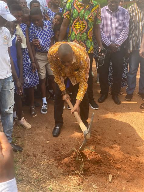 Hon Dr Kingsley Nyarko Cuts Sod For Commencement Of Six Unit Classroom