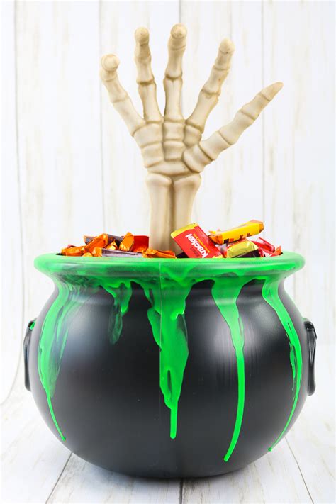 Halloween Candy Bucket That Glows in the Dark - Angie Holden The Country Chic Cottage