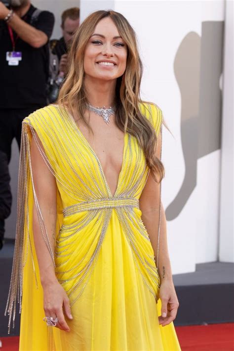 Olivia Wilde Deep Cleavage Tits In Venice Photos The Fappening