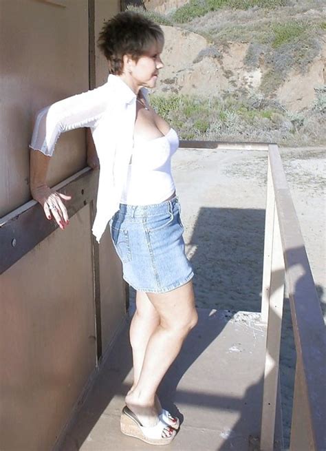 Hotlegs Fledgling Mature Kelli ZB Porn