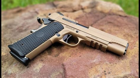 This Sig Will Sting You The Emperor Scorpion In Acp Aro News