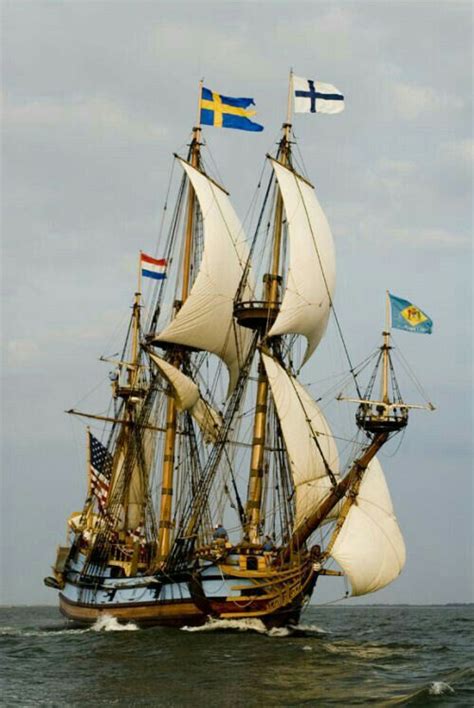 Pin By Laura Brito Nascimento On Navios Sailing Ships Old Sailing