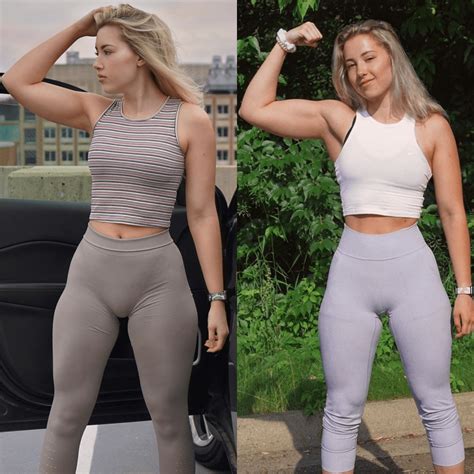 Smooth Pussy Photorealistic DATAWAV