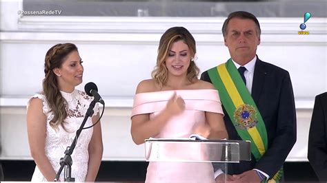 Michelle Bolsonaro Discursa Em Libras E Quebra O Protocolo Em Posse