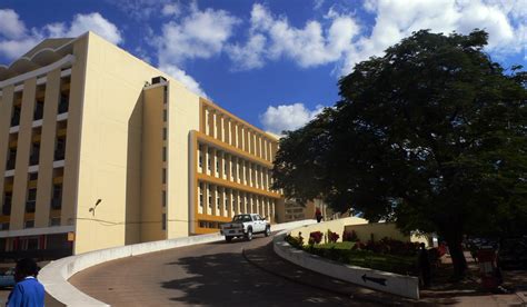 Hospital Central imagens diversas das construções mais modernas