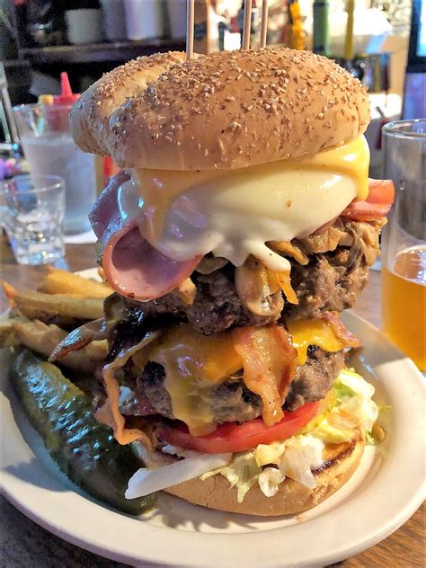 Bill Cianci's (Mostly) Burger Reviews: The Thurman Cafe - Columbus, Ohio