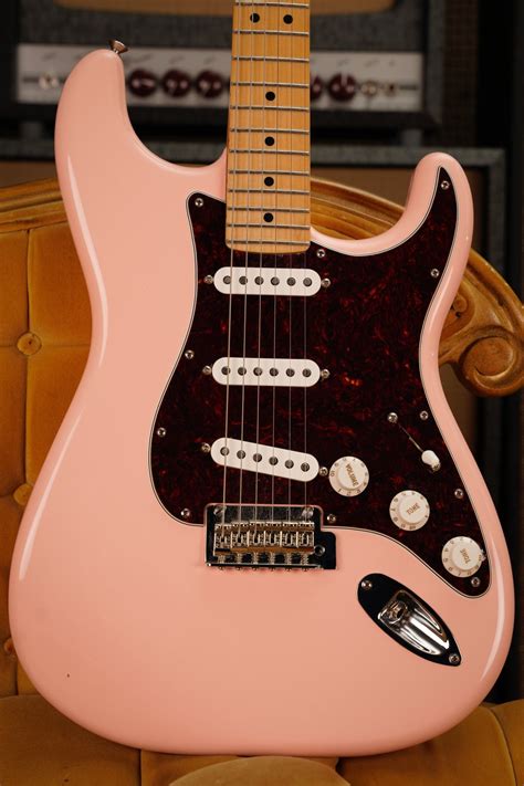 Fender Player Stratocaster Special Edition Shell Pink