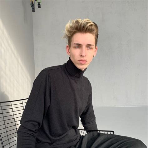 Allen Mills Cam Model Free Live Sex Show Chat Stripchat