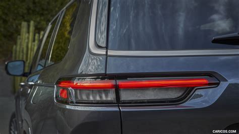 Jeep Grand Cherokee L My Summit Reserve Tail Light