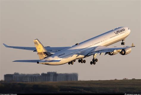 D Aihv Lufthansa Airbus A Photo By Gilles Astre Id