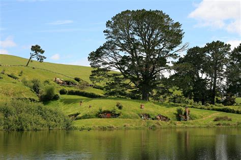 Hobbiton Wallpapers - Wallpaper Cave