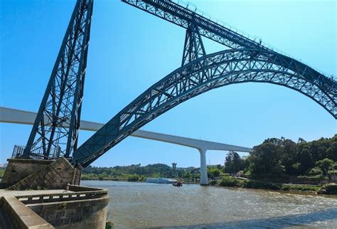 Puente Del Ferrocarril Maria Pia Ponte Maria Pia Construido En 1877