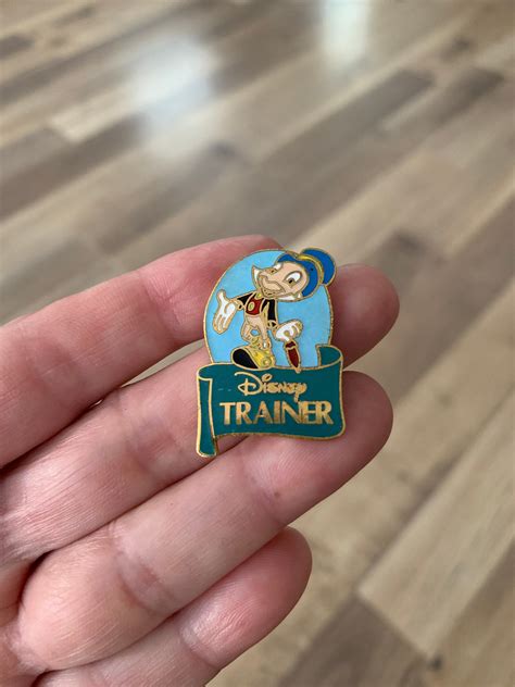 Pin 1071 Wdw Disney Trainer Jiminy Cricket Etsy