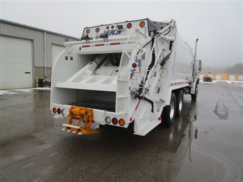 Freightliner M Labrie Leach Rear Loader Amtruck Limited