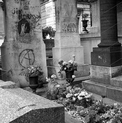 The P Re Lachaise Cemetery Tomb Of Jim Morrison