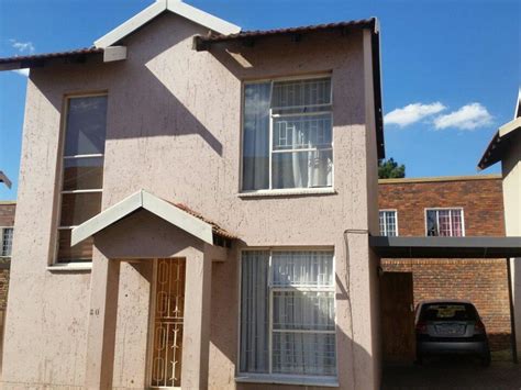 2 Bedroom Townhouse For Sale In Vanderbijlpark CW 5 P24 103866191