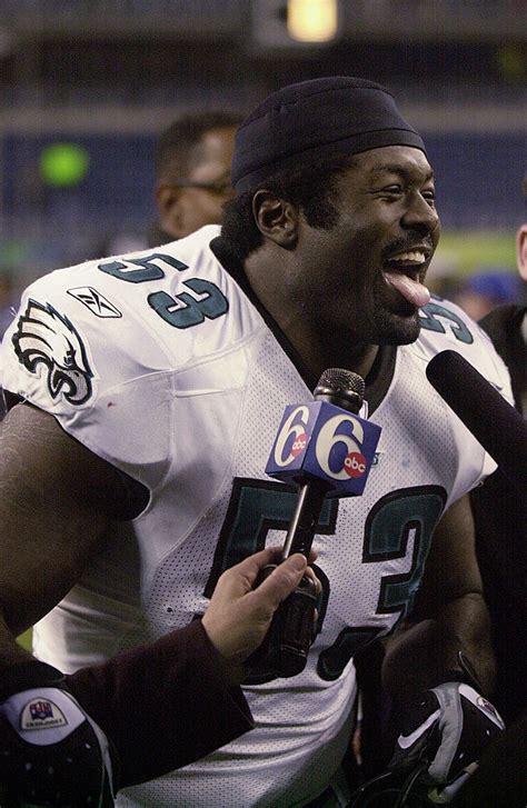 Terrell Owens 'misremembering' Eagles fight: Hugh Douglas