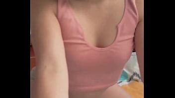 Se filtra la imagen de una chica latina caliente desnudándose para su ex XVIDEOS