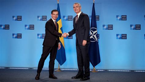 NATO Photo Gallery NATO Secretary General Meets The Prime Minister