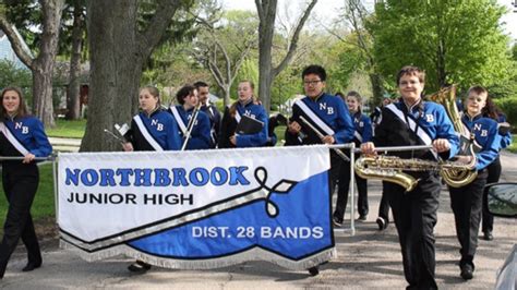 Middle School Band Brings End-of-Year Concert to Bandmate's Front Yard ...