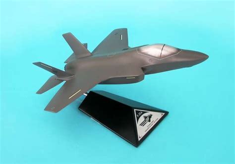 Executive Series F-35A JSF/CTOL Generic aircraft desktop model. ezToys ...