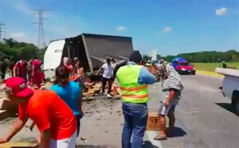 Accidente Vuelca Cami N De Cerveza En Campeche Roban Producto Video