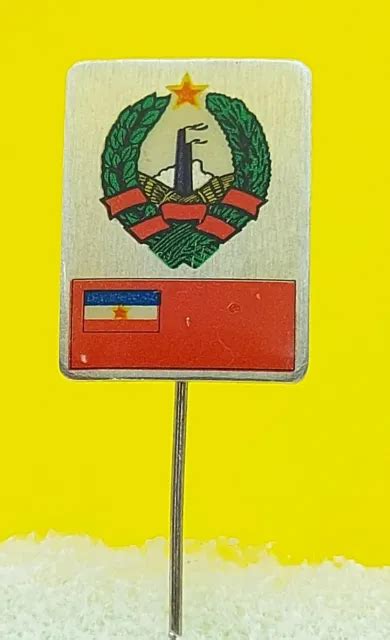 BOSNIA YUGOSLAVIA SFRJ Coat Of Arms And Flags Vintage Pin Badge