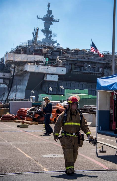 Dvids Images Sailors And Federal San Diego Firefighters Fight Fire