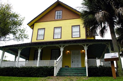 24 Real Haunted Houses You Can Actually Visit Journalistate