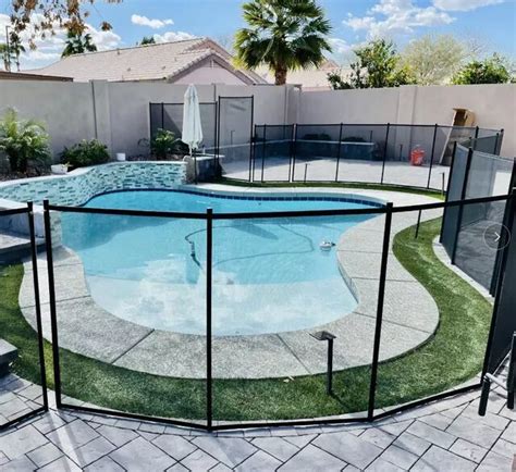 Fentech Anti UV Plastic 4FT High Swimming Pool Fence Removable No Hole