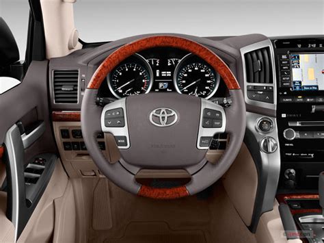 2015 Toyota Land Cruiser: 29 Interior Photos | U.S. News