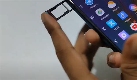 How To Insert SIMcard And SD Card In Infinix Hot