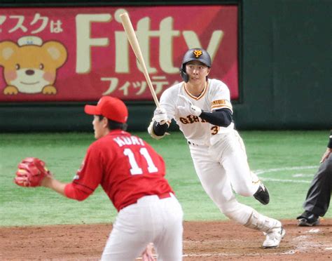 巨人ドラ5ルーキー岡田悠希が代打でプロ初安打！昨年最多勝の広島・九里から右前打 広島出身22歳― スポニチ Sponichi Annex 野球