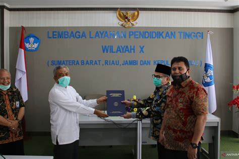 Lldikti Wilayah X Serahkan Sk Penggabungan Stikes Dan Stifi Jadi