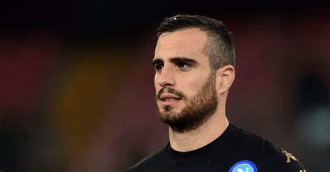 Napoli Infortunio In Nazionale Per Maksimovic Problema Al Ginocchio