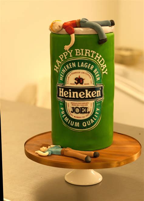 Pin By Muzt And More On Taarten Beer Cake Heineken Cake Birthday