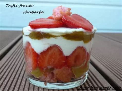 Trifle Fraises Rhubarbe Aux Biscuits Roses De Reims Recette Ptitchef