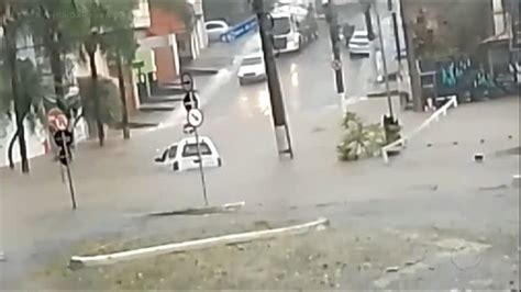 Chuva coloca a capital paulista e região metropolitana em estado de