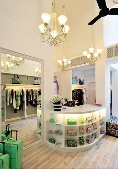 20++ Simple Boutique Interior Design Ideas - PIMPHOMEE