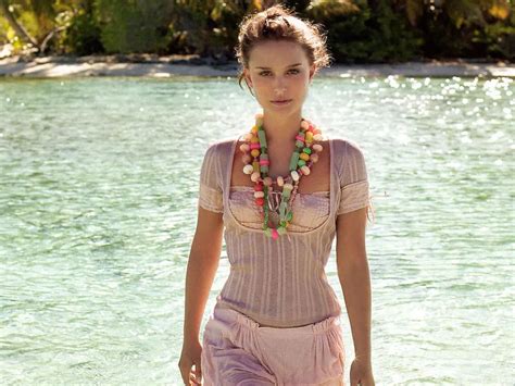 Natalie Portman Sexy And Hot Bikini Pictures Inbloon