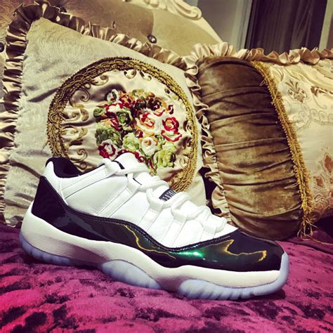 Air Jordan 11 Low Emerald 528895 145