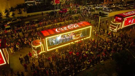 Caravana De Natal Da Coca Cola Vem Serra Papai Noel E Show De Luzes