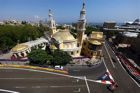 Megint elbénáztak egy új szabályt az F1 ben Vezess