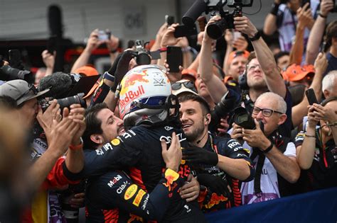 F1 Gp Austria 2023 Verstappen Con Red Bull Trionfa Davanti A Ferrari Di Leclerc Magazine Windtre