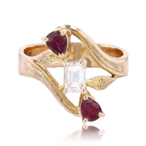 Proantic Bague Diamant Taille Baguette Et Rubis Taillés En Poire