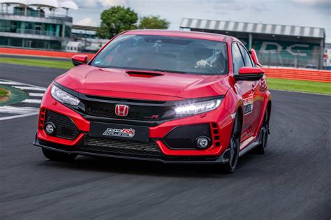 Honda Civic Type R Sets New Lap Record At Silverstone Forcegt