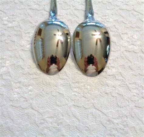 2 Oneida MICHELANGELO Heirloom Cube Stainless Place Oval Soup Spoons